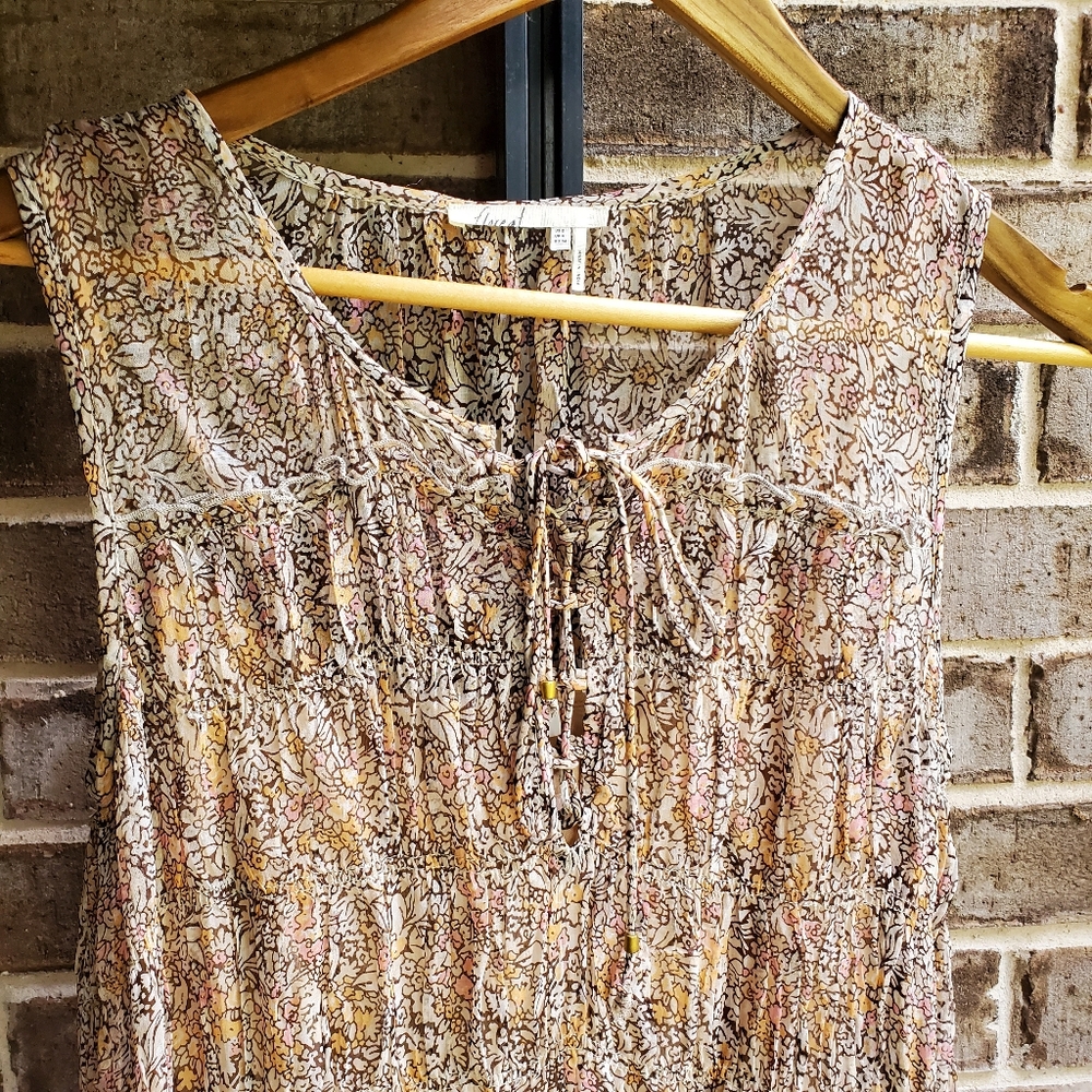 EUC Floreat Floral Flowy Top 2